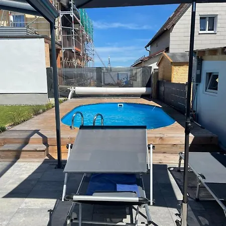 #1 Modernes Mit Pool Und Garten Privat bolig