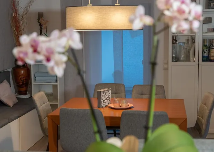 #1 Modernes Mit Pool Und Garten منزل للإقامة