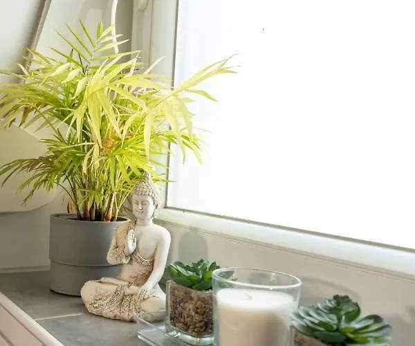 #1 Modernes Mit Pool Und Garten ميمنغن