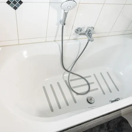 #1 Modernes Mit Pool Und Garten Quarto em Acomodações Particulares